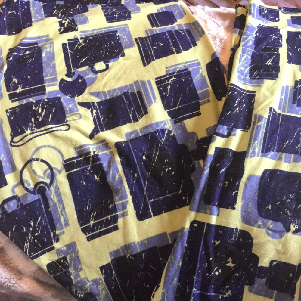TC Lula Roe Camera Lens leggings